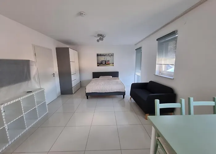 Landau, Schoene Helle Gemuetliche *